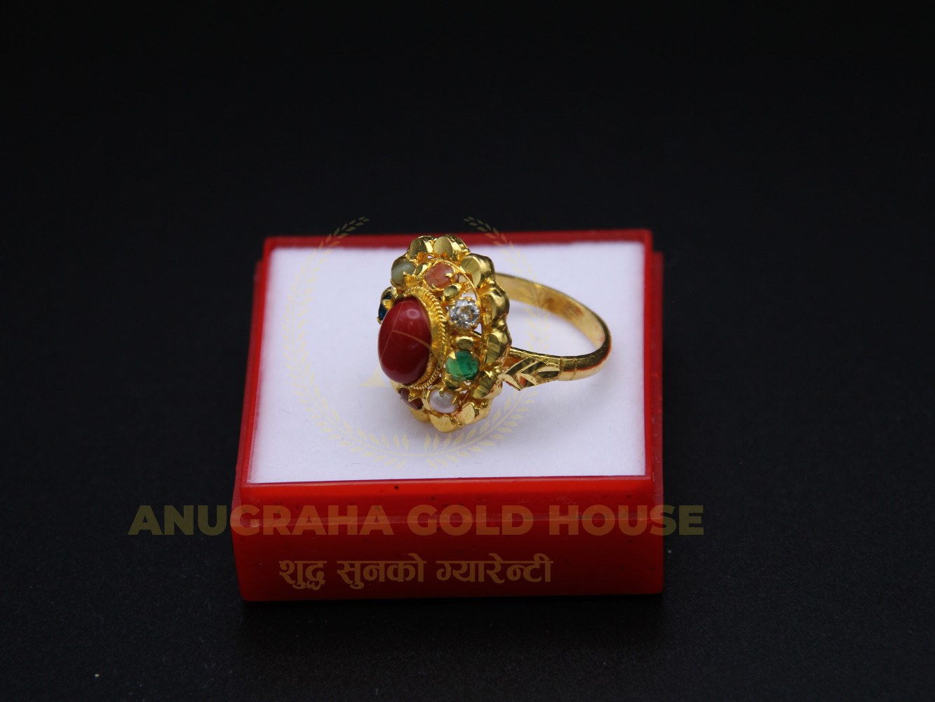 Stone- studde ring